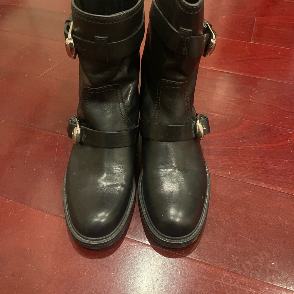 Gucci Black Leather Moto Boots with Buckle - Picture 3 of 9